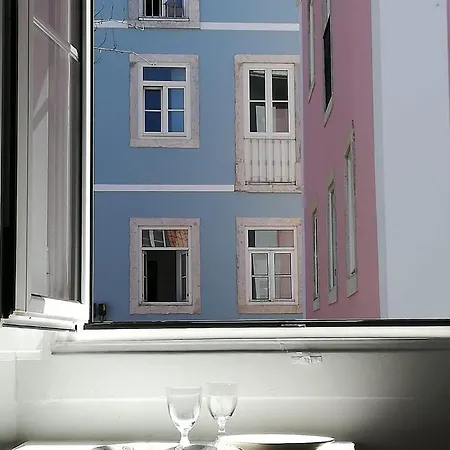 Sunny And Cosy At Baixa Downtown