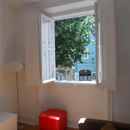 Апартаменты Sunny And Cosy At Baixa Downtown