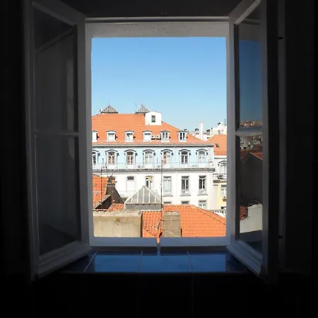 Daire Sunny And Cosy At Baixa Downtown *